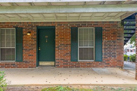 Photo of 900 Mountain Creek Road, Chattanooga, TN 37405 (MLS # 1521063)