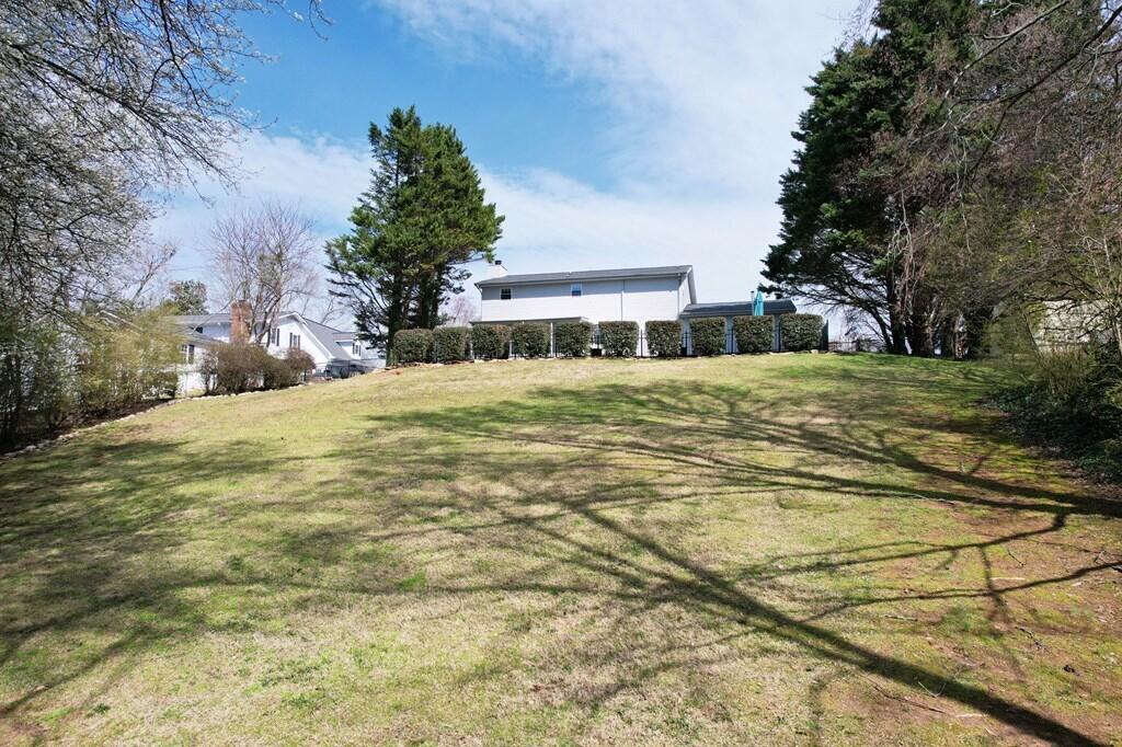 1922 W Brookhaven Circle, Dalton, Georgia image 32