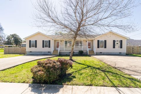 Photo of 121 W 26th Street, Chattanooga, TN 37408 (MLS # 1530521)