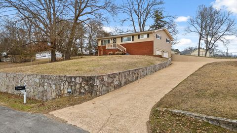 Photo of 268 Lawrence Drive, Rossville, GA 30741 (MLS # 1527975)