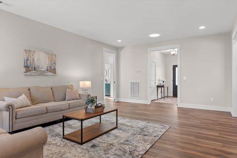 Tiny photo for 280 Pine Ridge Drive, Signal Mountain, TN 37377 (MLS # 1526396)