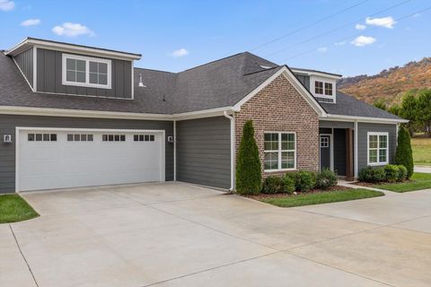 Photo of 3356 Stone Creek Drive, Chattanooga, TN 37405 (MLS # 1527187)