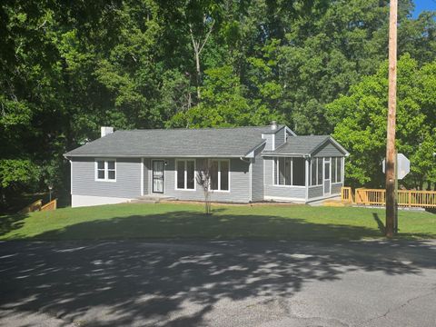 Photo of 1500 Washington Avenue, Etowah, TN 37331 (MLS # 1535294)