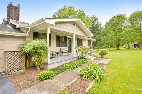 Photo of 404 Keller Road, Rossville, GA 30741 (MLS # 1542764)