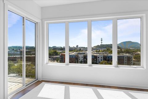 Tiny photo for 411 Fairpoint Street, Chattanooga, TN 37405 (MLS # 1524838)