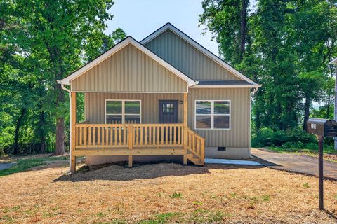 Photo of 726 Sylvan Avenue, Chattanooga, TN 37411 (MLS # 1533393)
