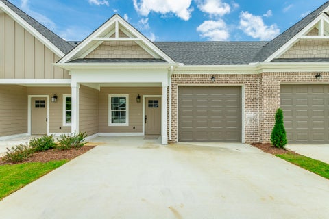 Townhouse For Sale - 2530 Bannerman Lane<br/> Hamilton County, Chattanooga, TN 37421