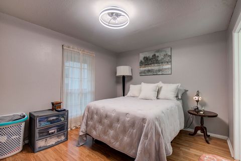 Tiny photo for 900 Mountain Creek Road, Chattanooga, TN 37405 (MLS # 1527529)