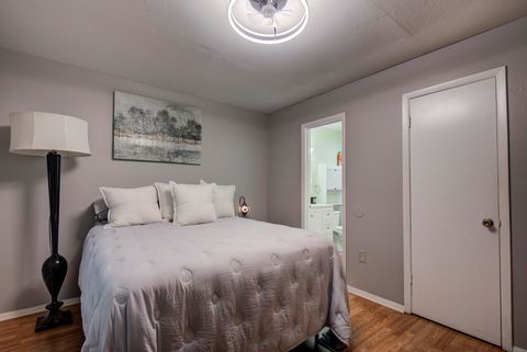 Tiny photo for 900 Mountain Creek Road, Chattanooga, TN 37405 (MLS # 1527529)