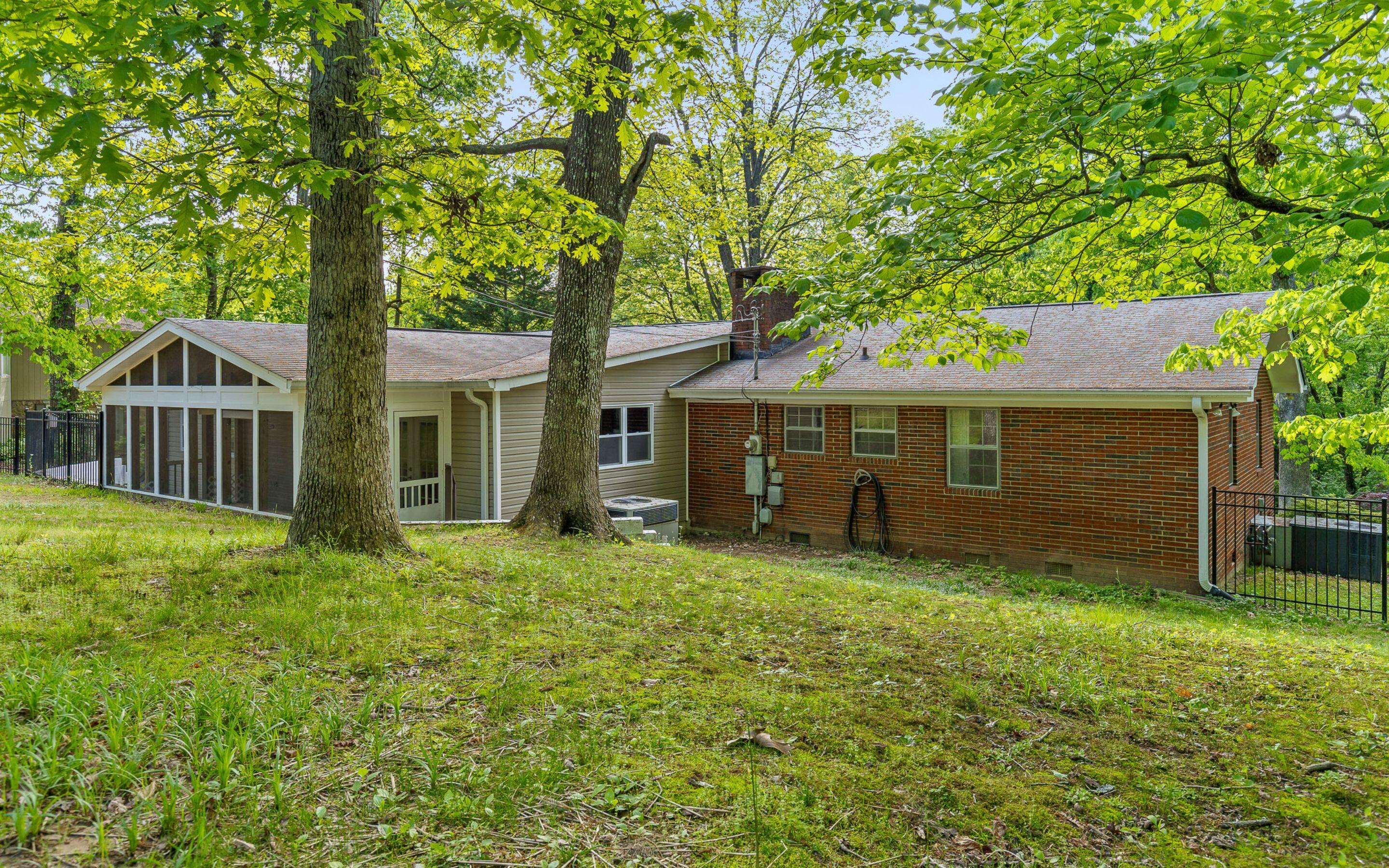 1704 Leavitt Drive, Signal Mountain, Tennessee image 31