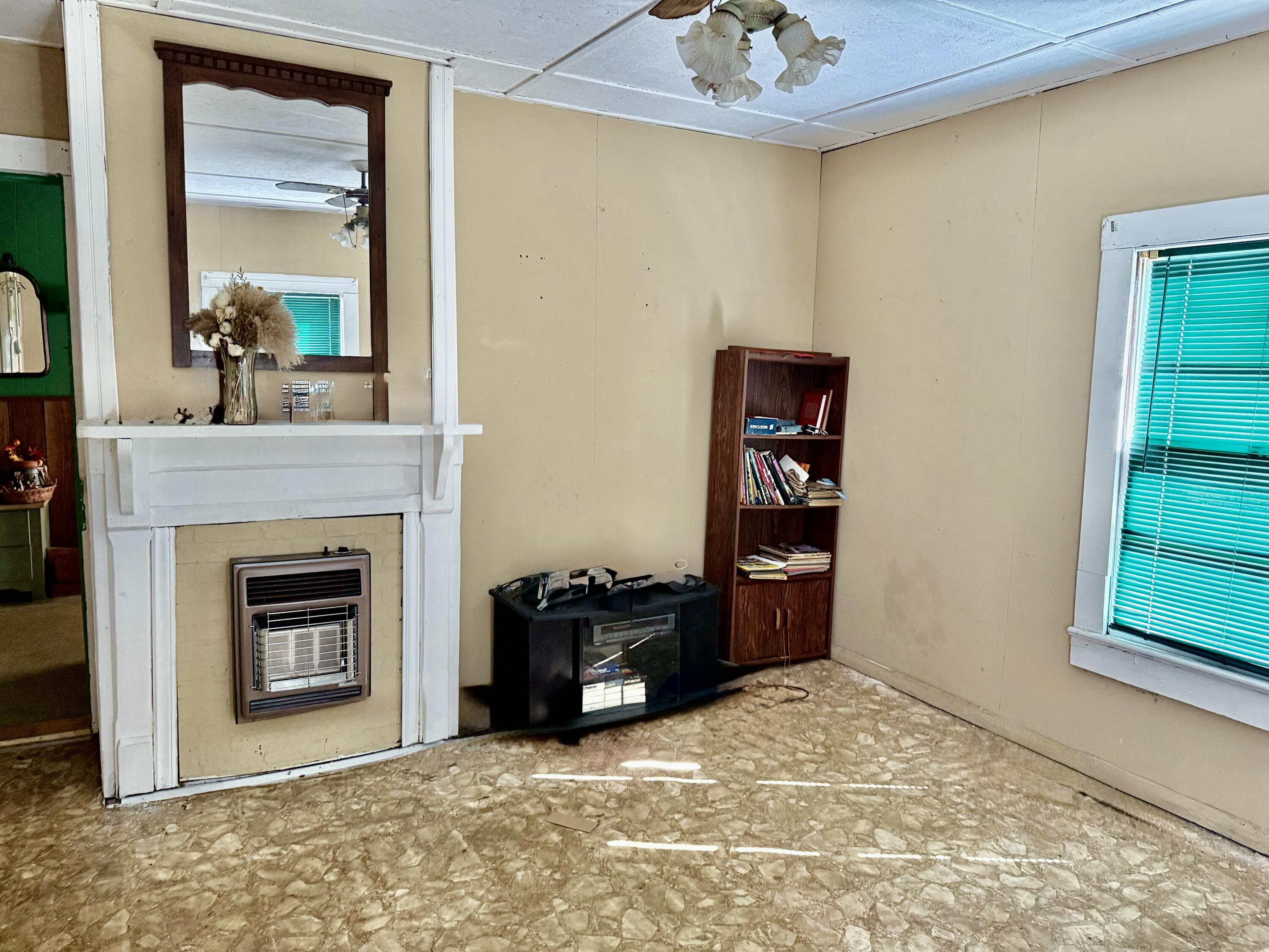 81 Curran Street, Summerville, Georgia image 9