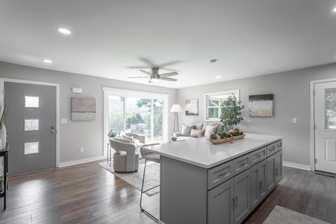 Tiny photo for 1013 Mountain Creek Road, Chattanooga, TN 37405 (MLS # 1520399)