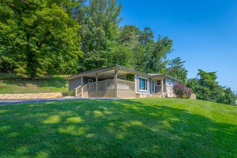 Tiny photo for 1013 Mountain Creek Road, Chattanooga, TN 37405 (MLS # 1520399)