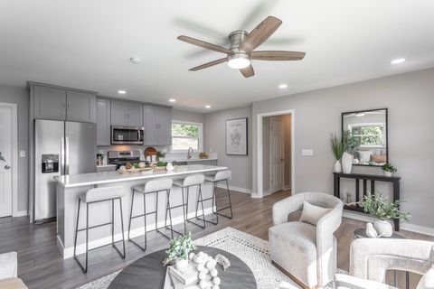 Tiny photo for 1013 Mountain Creek Road, Chattanooga, TN 37405 (MLS # 1520399)