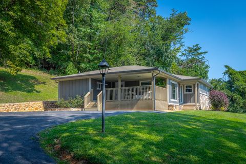 Tiny photo for 1013 Mountain Creek Road, Chattanooga, TN 37405 (MLS # 1520399)