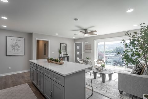 Tiny photo for 1013 Mountain Creek Road, Chattanooga, TN 37405 (MLS # 1520399)