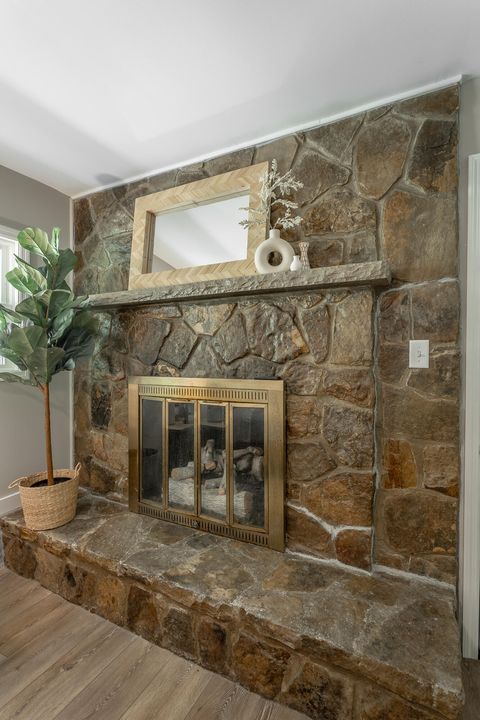 Tiny photo for 1013 Mountain Creek Road, Chattanooga, TN 37405 (MLS # 1520399)