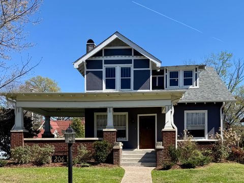 Photo of 206 Eveningside Drive, Chattanooga, TN 37404 (MLS # 1530553)