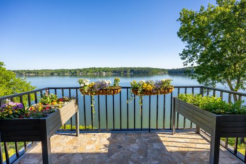Photo of 4312 Lakeshore Lane #Unit 304, Chattanooga, TN 37415 (MLS # 1391101)