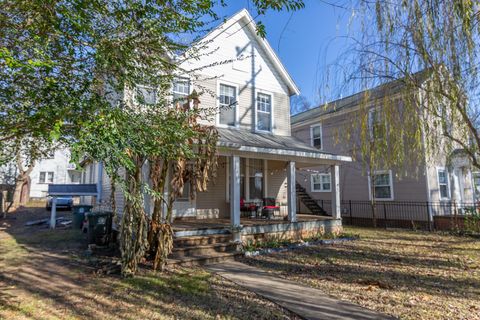 Photo of 407 Colville Street, Chattanooga, TN 37405 (MLS # 1525914)
