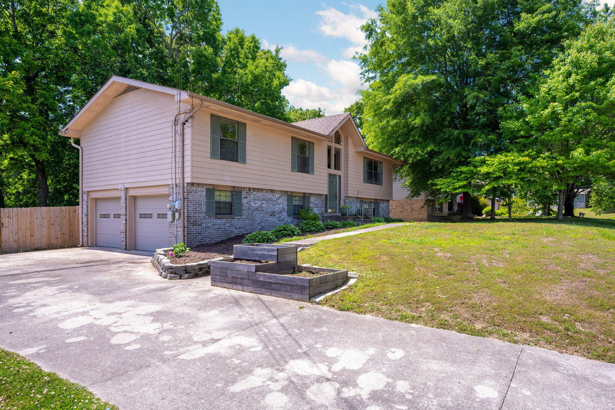 612 Northbrook Drive