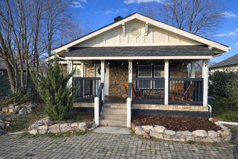 Photo of 1903 E 13th Street, Chattanooga, TN 37404 (MLS # 1525729)