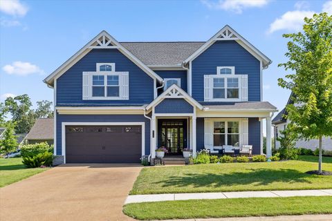 Photo of 318 Buckhorn Way, Loudon, TN 37774 (MLS # 1538476)