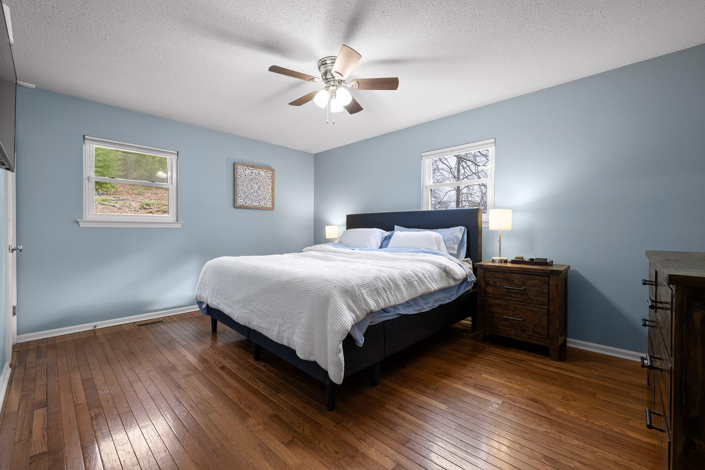 Hixson, Tennessee 37343, United States, 3 Bedrooms Bedrooms, ,2 BathroomsBathrooms,Residential,Contingent,84374