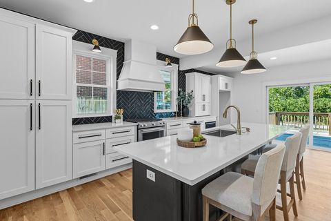 Photo of 707 S Greenwood Avenue, Chattanooga, TN 37404 (MLS # 1507029)