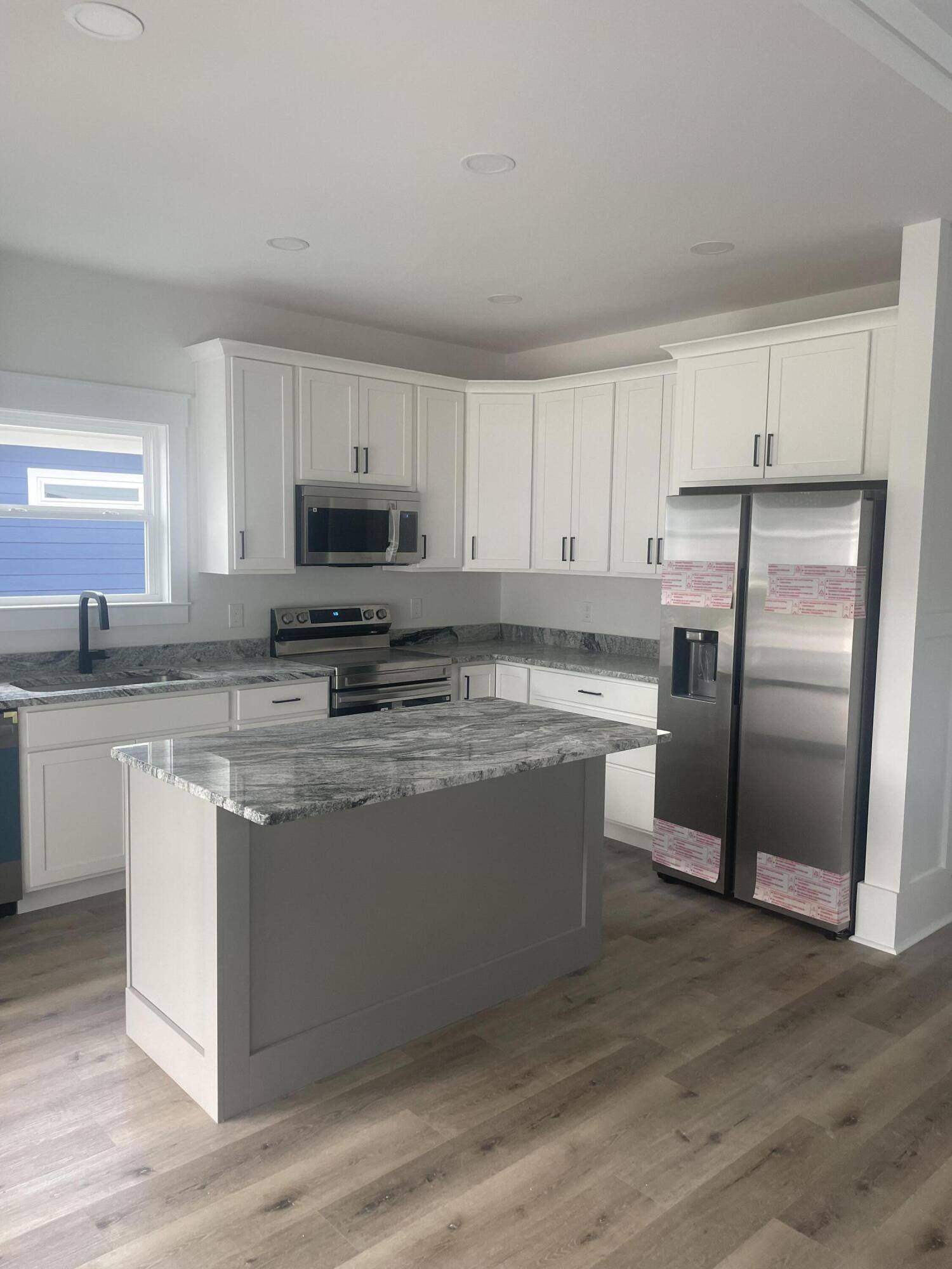 3113 Parkstone Cove NW