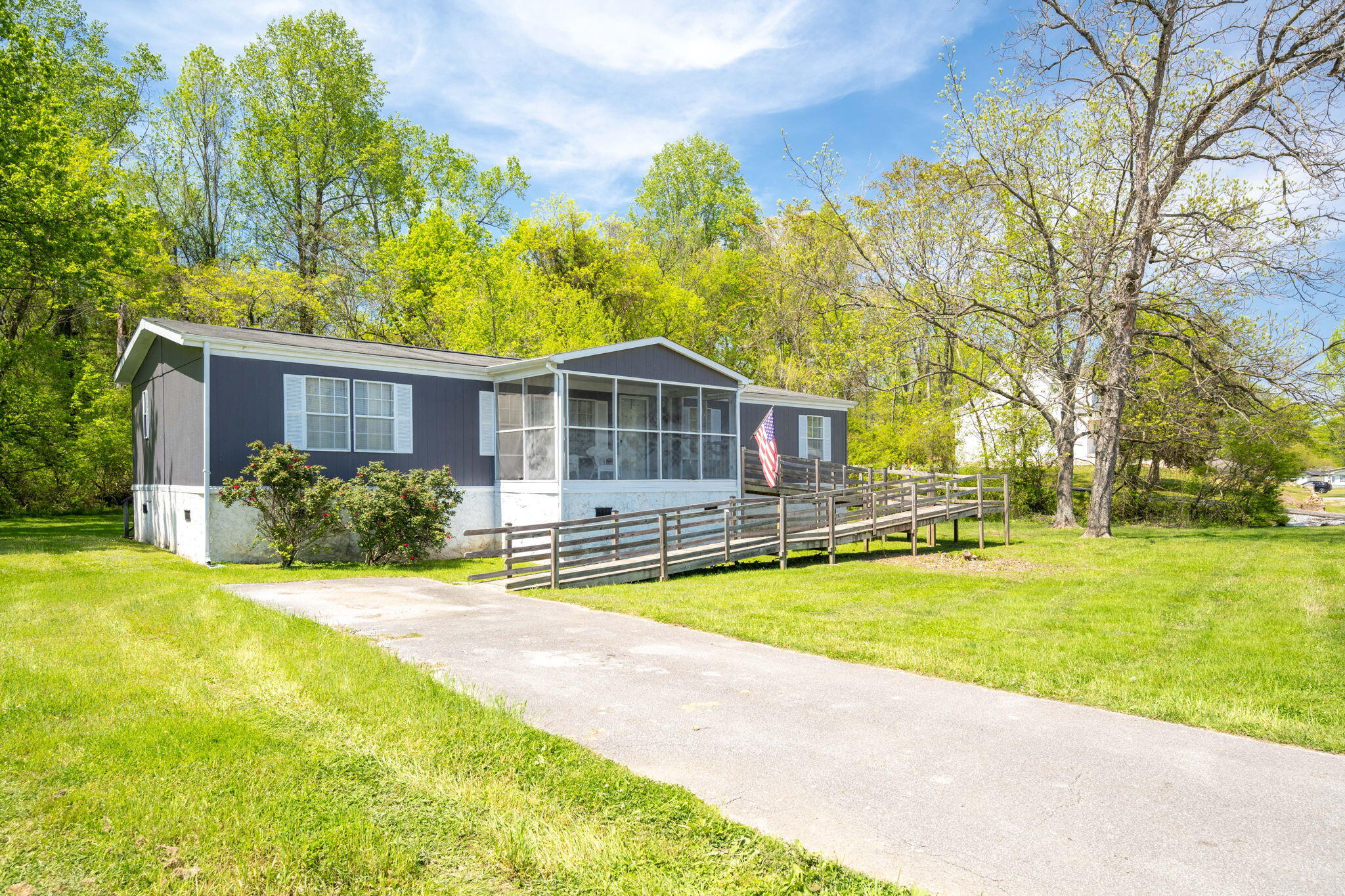 191 Depot Street, Soddy Daisy, Tennessee image 2