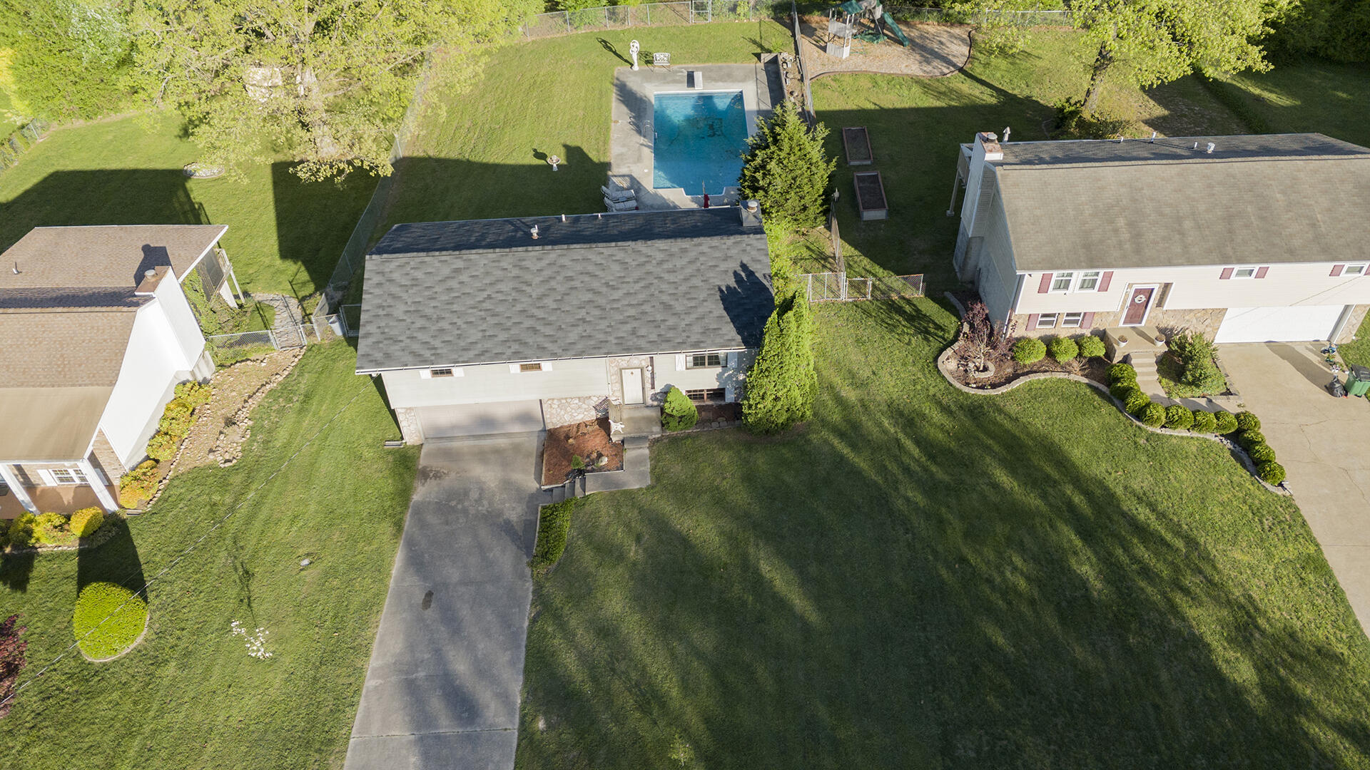 8121 Blue Spruce Drive, Hixson, Tennessee image 41