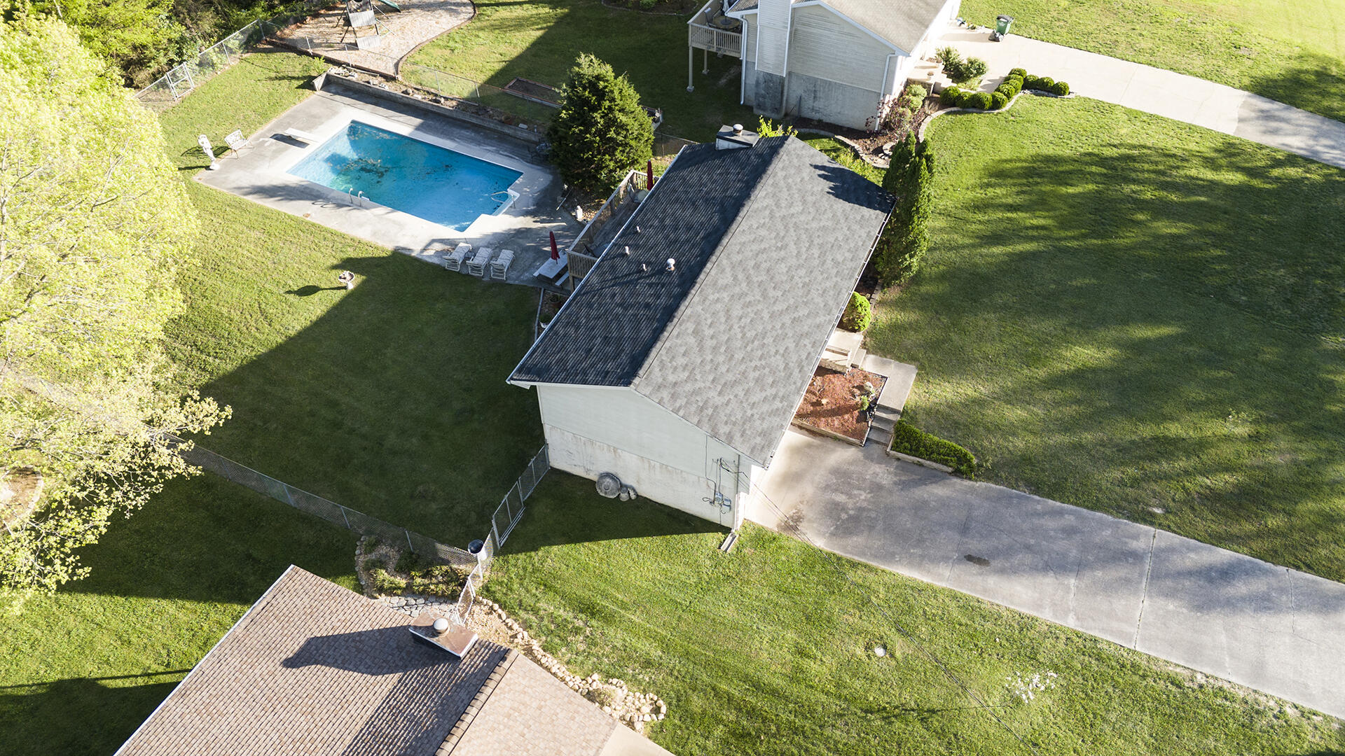 8121 Blue Spruce Drive, Hixson, Tennessee image 37
