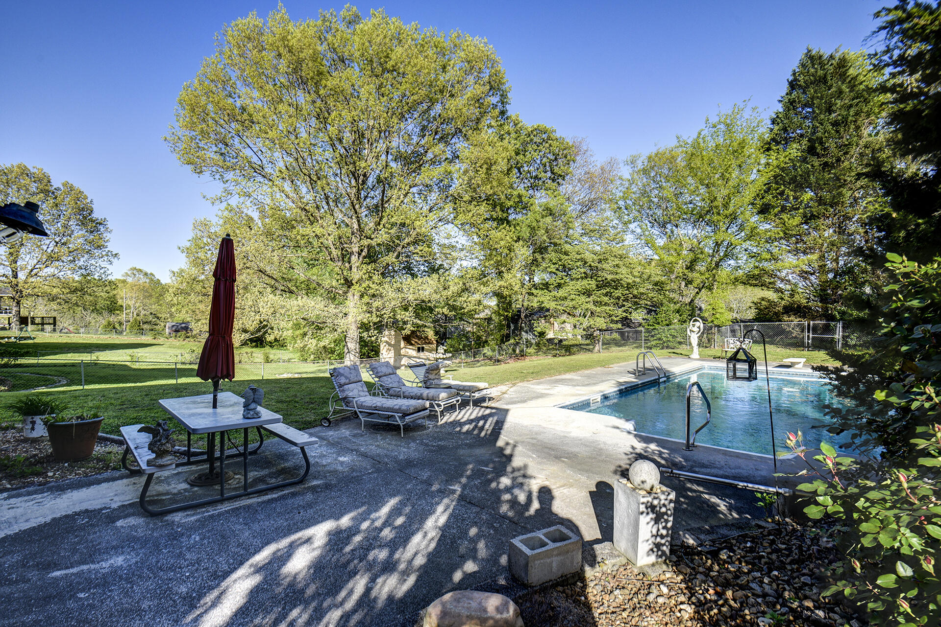 8121 Blue Spruce Drive, Hixson, Tennessee image 35
