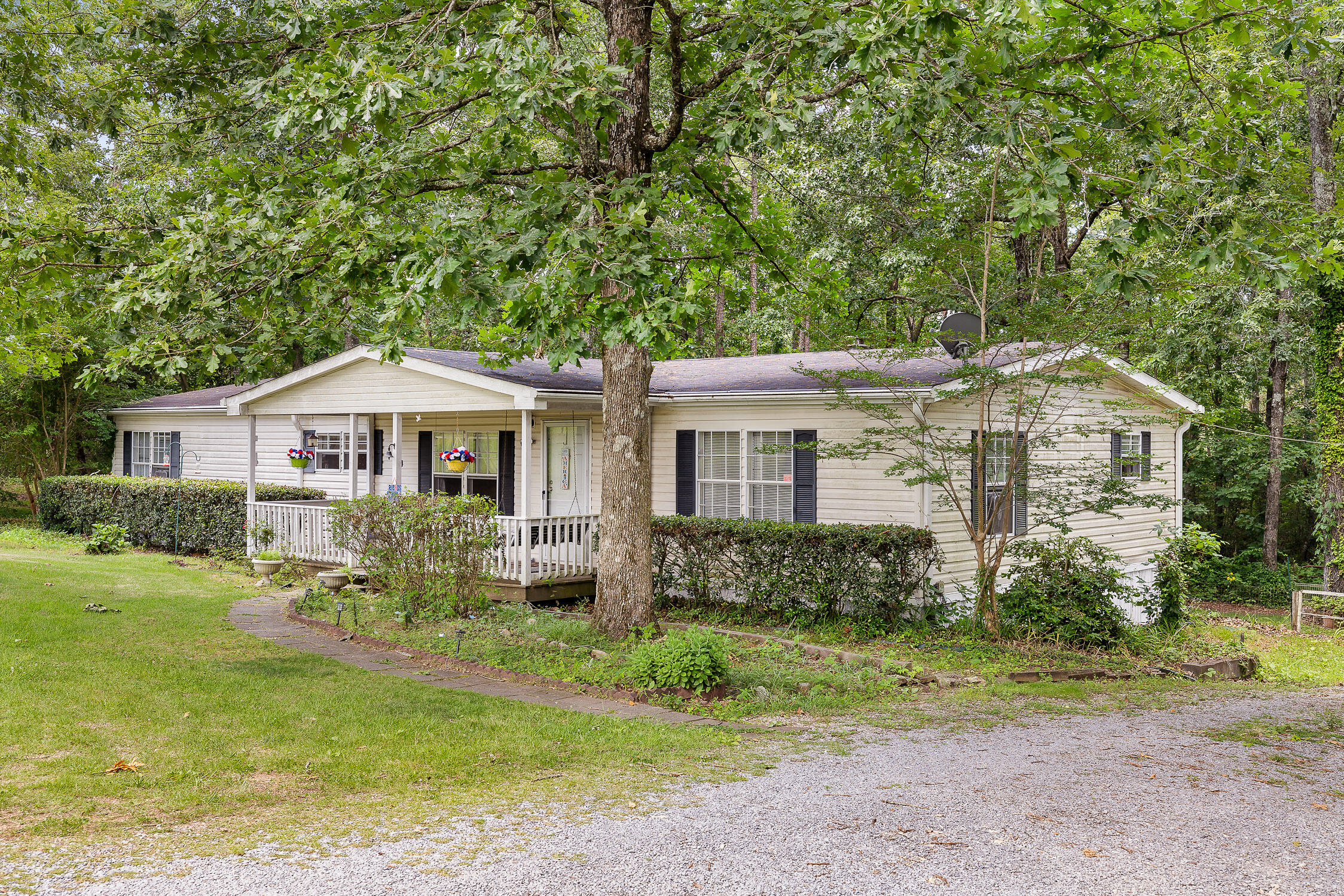 403 Lyman Daniel Road, Trenton, Georgia image 3