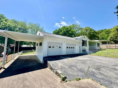 Photo of 216 W Walden Circle, Soddy Daisy, TN 37379 (MLS # 1533956)