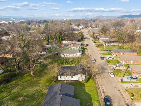 Tiny photo for 1009 N Hawthorne Street, Chattanooga, TN 37406 (MLS # 1529840)