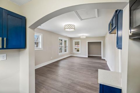 Tiny photo for 1009 N Hawthorne Street, Chattanooga, TN 37406 (MLS # 1529840)