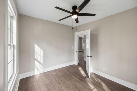 Tiny photo for 1009 N Hawthorne Street, Chattanooga, TN 37406 (MLS # 1529840)