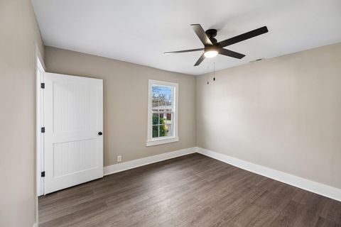 Tiny photo for 1009 N Hawthorne Street, Chattanooga, TN 37406 (MLS # 1529840)