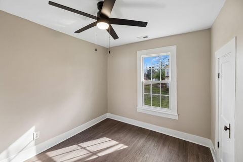 Tiny photo for 1009 N Hawthorne Street, Chattanooga, TN 37406 (MLS # 1529840)