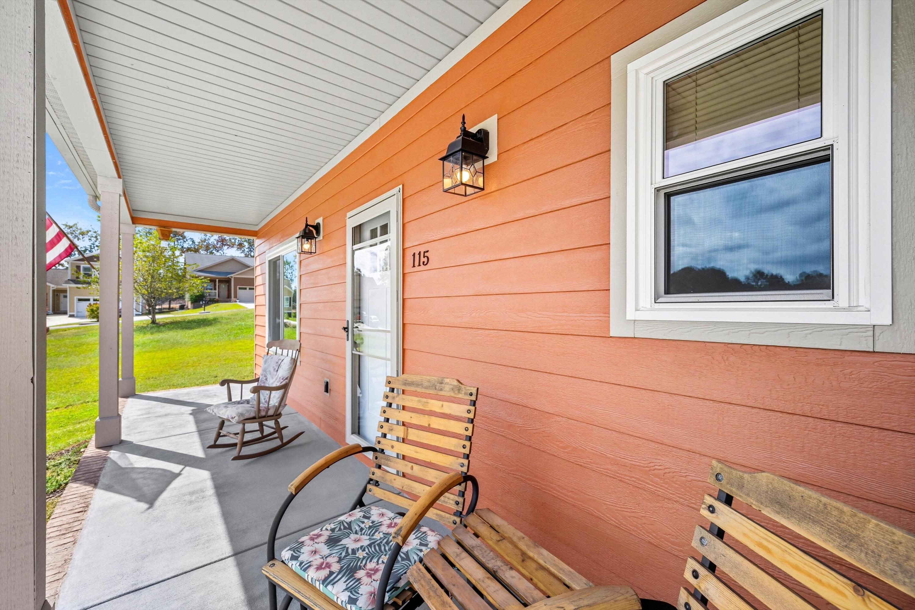 115 Winesap Way SW