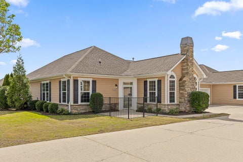 Photo of 2419 Baskette Way, Chattanooga, TN 37421 (MLS # 1544036)