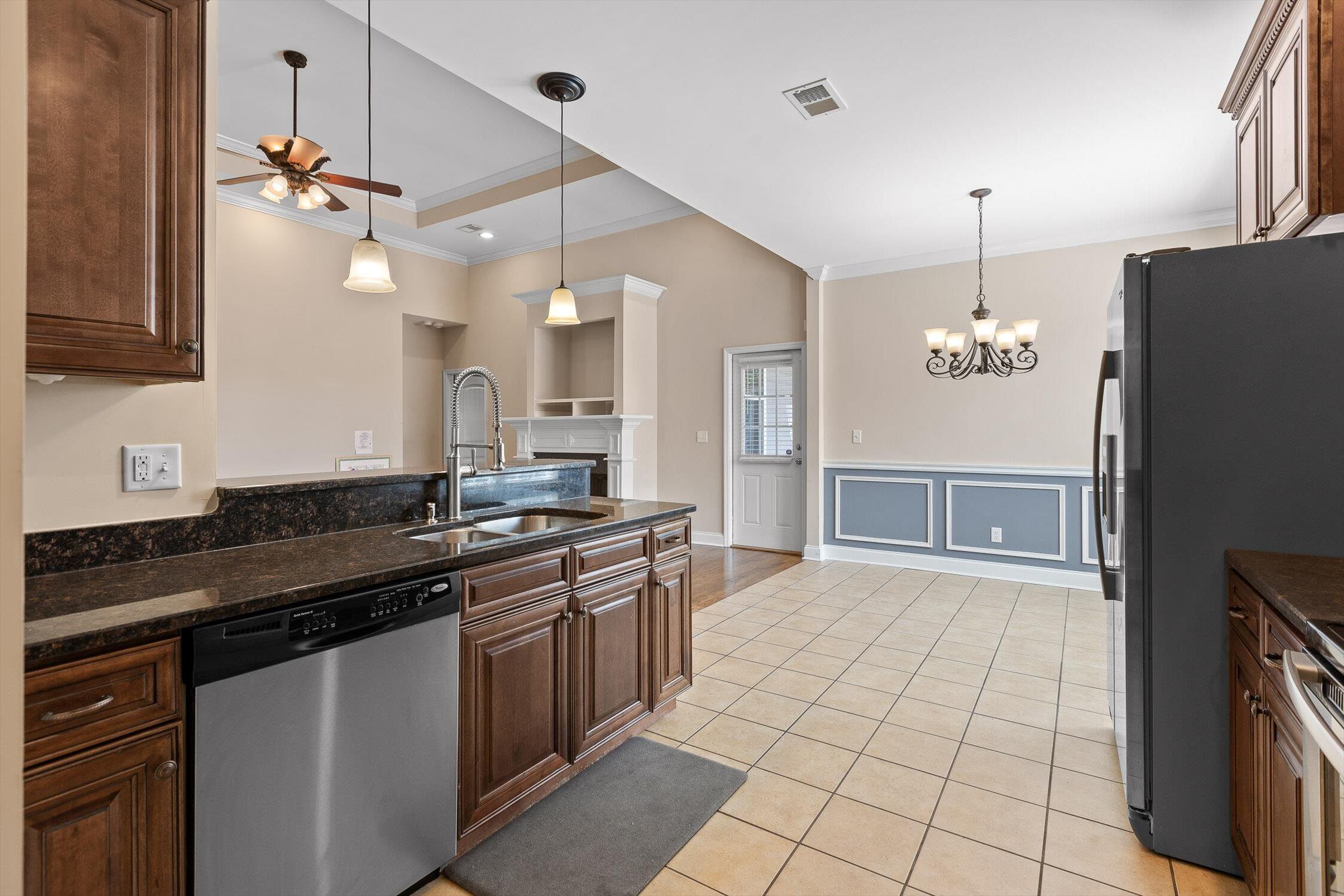 Chattanooga, Tennessee 37421, United States, 4 Bedrooms Bedrooms, ,2 BathroomsBathrooms,Residential,Pending,202807