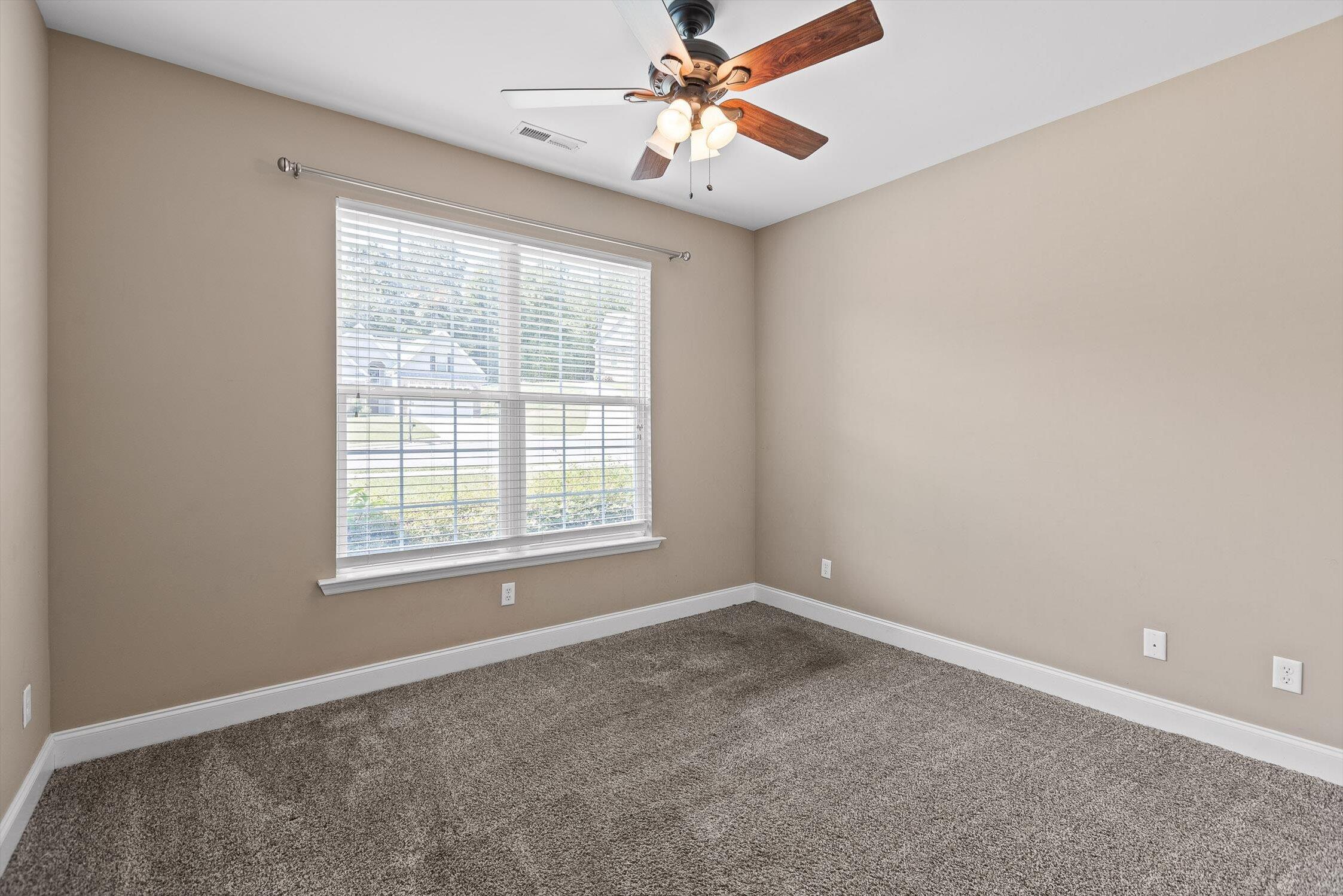 Chattanooga, Tennessee 37421, United States, 4 Bedrooms Bedrooms, ,2 BathroomsBathrooms,Residential,Pending,202807