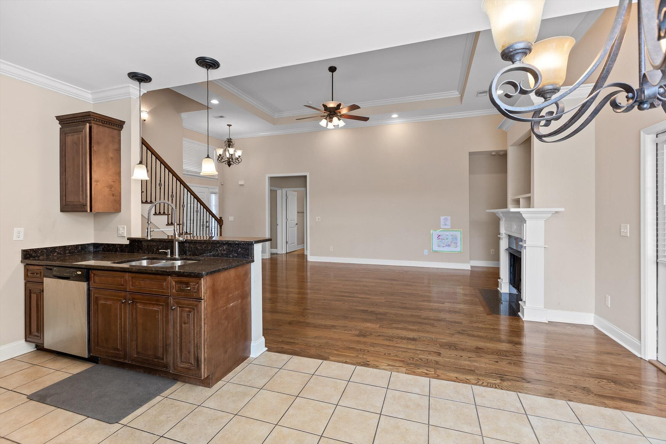 Chattanooga, Tennessee 37421, United States, 4 Bedrooms Bedrooms, ,2 BathroomsBathrooms,Residential,Pending,202807