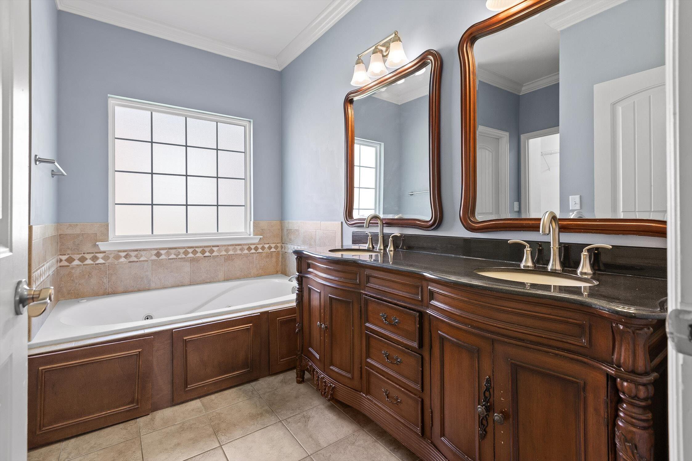 Chattanooga, Tennessee 37421, United States, 4 Bedrooms Bedrooms, ,2 BathroomsBathrooms,Residential,Pending,202807