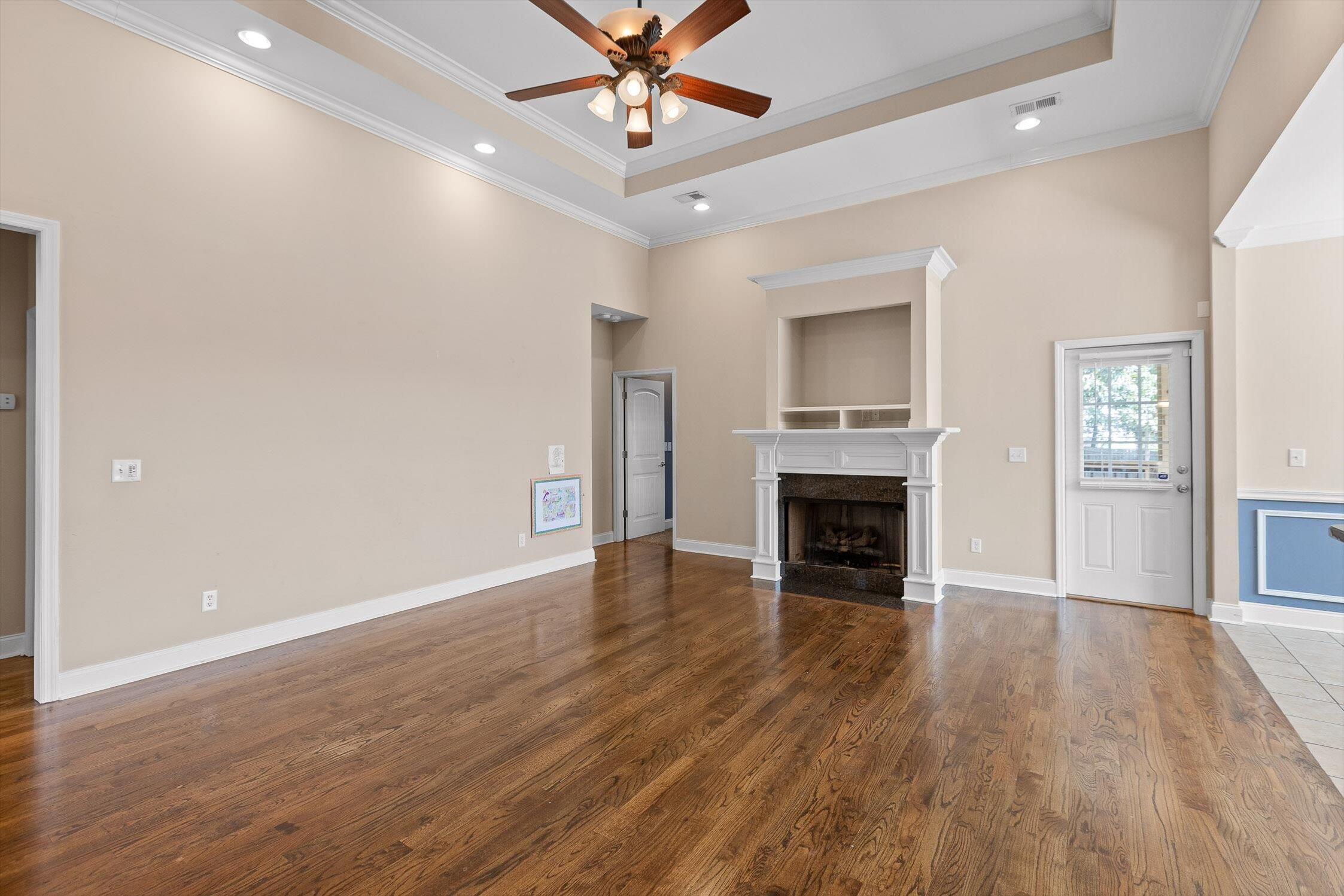 Chattanooga, Tennessee 37421, United States, 4 Bedrooms Bedrooms, ,2 BathroomsBathrooms,Residential,Pending,202807