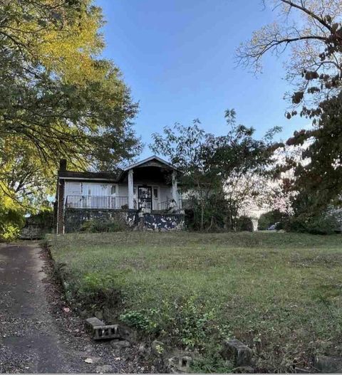 Photo of 710 Woods Drive, Chattanooga, TN 37411 (MLS # 1526973)