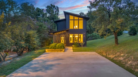 Photo of 542 Alexander Drive, Chattanooga, TN 37415 (MLS # 1535949)
